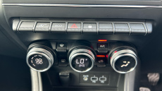 Renault Captur 1.5 dCi 95 Iconic 5dr Diesel Hatchback